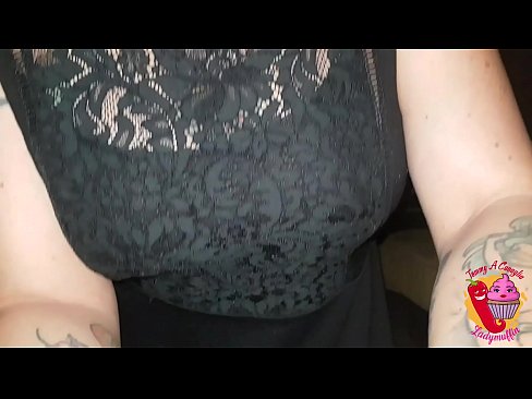 ❤️ Slutty ګامه خور هغه ته یو blowjob او هسپانوي ورکوي ❌ ❌️❤